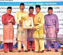 Semoga kita semua lebih faham tentang pengertian. Jabatan Penerangan Sabah On Twitter Anugerah Tokoh Maal Hijrah 1439h 2017m Prgkt Negeri Sabah Ybhg Tan Sri Abdul Hamid Egoh Kesatuanummahkesejahteraannegara Sabahtanahairku Https T Co Fswnveq42l