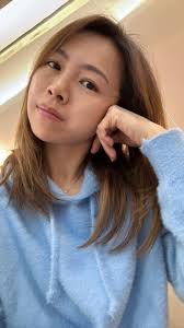 小时候很想戴眼镜长大了就想摘眼镜🤓 早安🌞 等医生🧑‍⚕️做眼检啦