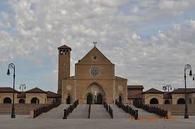 Shrine Of The Most Blessed Sacrament Shrine Of The Most Blessed Sacrament 3222 County Road 548 Hanceville Al 35077 256 352 6267 Shrine Place Of Worship Basilica