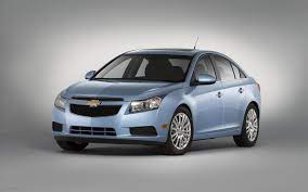 The chevrolet cruze is a compact car that has been made by the chevrolet division of general motors since 2008. Chevrolet Cruze 2012 Price In Uae New Chevrolet Cruze 2012 Photos And Specs Yallamotor