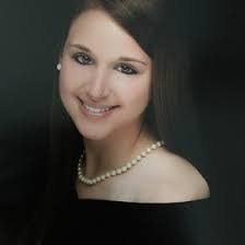 Carissa Hart's Instagram, Twitter & Facebook