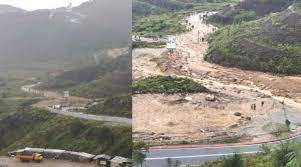 Laluan berkenaan, yang berlaku kejadian tanah runtuh pada petang selasa, masih lagi belum dapat dibersihkan sepenuhnya. Video Terkini Tular Rakaman Tanah Runtuh Di Genting Highlands Orang Ramai Diminta Berhati Hati
