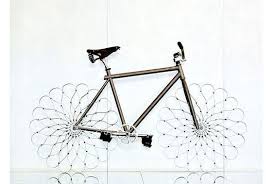もちろん乗れる お花の輪っかの自転車 roomie ルーミー 自転車のデザイン 自転車 スチール