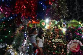 Maybe you would like to learn more about one of these? Pernak Pernik Natal Mulai Menghiasi Rumah Warga Nunukan Antara News