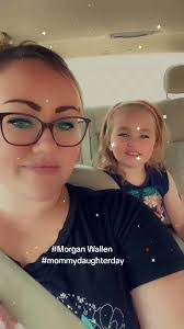 Chelsea Whalen's Instagram, Twitter & Facebook