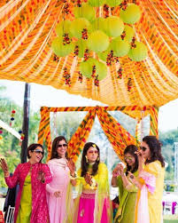 New Budget Haldi Decor Ideas Haldi Decor Within 25k In 2020 Haldi Ceremony Mehndi Decor Indian Wedding Planner
