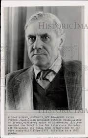 1972 Press Photo Australian Novelist Patrick White Wins Nobel Prize