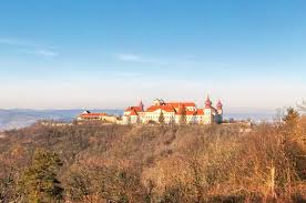 Benedictine monks + love nature + love silence + love gregorian chant + love god. Der Predigtstuhl Bei Stift Gottweig Verteidigungsanlagen Aus Dem 1 Weltkrieg Und Eine Wiedergefundene Kirche Stephan Schmatz