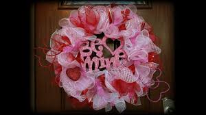 15 striking wreath ideas for valentine's day. Valentine S Day Deco Mesh Wreath Youtube