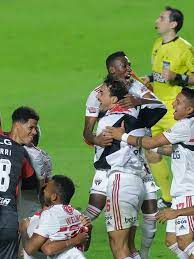 Fique por dentro de todos os detalhes do soberano. Sao Paulo 2 X 0 Palmeiras Veja Os Gols Da Final Do Campeonato Paulista 23 05 2021 Uol Esporte