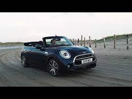 La Marque Sort Une Version Speciale De Son Droptop 2020 La Mini Convertible Sidewalk La Nouvelle Ed Mini Convertible Mini Cooper Convertible Blue Mini Cooper