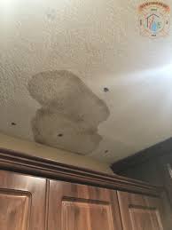 This Is A Very Good Picture Of What Visible Water Damage Looks Like Staining On The Roof Is The Perfect Indicator Through The Roof Cool Pictures Water Stains