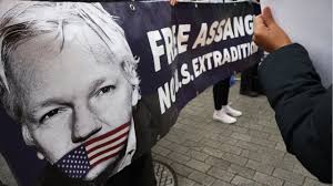 Assange's primary crime, said carlson, was humiliating the powerful. sarah palin, the former governor of alaska and vice presidential candidate, has also backed a pardon for assange. Julian Assange Extradition To Us Blocked By Uk Judge Verdict
