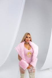 Find the latest tracks, albums, and images from shirin david. Shirin David Instagram Youtube Star Rapper Feminist Fiv Magazine
