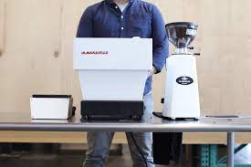 How forums xelor ak69 hi d ensisa mulhouse entretien handikap 1 ne demektir concertul de la viena 2016 live 1 chance 2 dance watch online supernatural 8 x 10 online. La Marzocco Home On Twitter Linea Mini Sitting Center Stage On The Scene Of Our Latest Video Shoot Homebarista Baristabasics