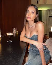 Pia Mia Perez - Free pics, galleries & more at Babepedia
