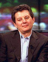 Adriano sofri a proposito della morte di gheddafi pensa all'iliade, fatte le debite differenze (gheddafi non è certo ettore, al contrario, un torturatore della propria gente, né la brigata di misurata somiglia ad achille (se non, forse, per quella olimpica protezione della nato)), ricordando su repubblica che. Adriano Sofri Wikipedia