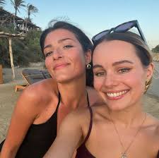 Un croissant et un café s'il vous plaît 🥐☕️ @urbana_bags_ !!