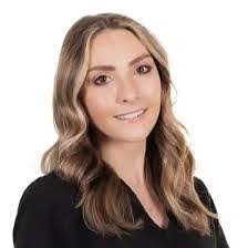 Amber Grinnell's Instagram, Twitter & Facebook