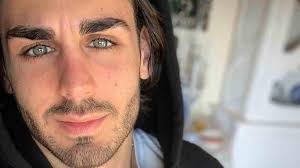 Quale cantante di amici 20 sei? Chi E Alberto Urso Il Cantante Di Amici 18 Con La Passione Per La Lirica