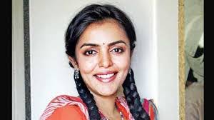 Priti Amin's Instagram, Twitter & Facebook