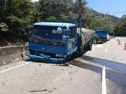 Respons mentality malaysia people for ambulans sirens. Sabah 12 04 2017 Info Kemalangan Bencana Malaysia Facebook