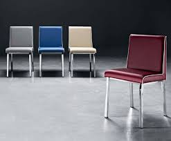 Le confort passe par l'espace d'attente qui est tenu d'être le plus agréable possible pour les visiteurs. Epingle Par Lili Pop Art Sur Fauteuils Salles D Attente Chaise Restaurant Decoration Maison Salle D Attente