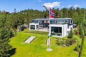 Mohn har døtrene louise mohn larssen (42) og christine mohn furre (45). Louise Mohn Nyheter Om Louise Mohn Nyhetspressen Com
