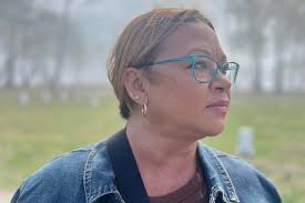 With just a photo and a name, she spent decades looking for her biological  dad