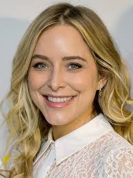 Jenny Mollen's Instagram, Twitter & Facebook