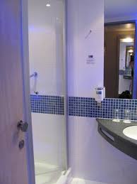After booking, all of the property's details, including telephone. Die Badezimmertur Ist Auch Gleichzeitig Die Toilettentur Aufnahme Von Holiday Inn Express Nurnberg Schwabach Tripadvisor