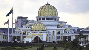 6 istana paling besar di dunia. Sultan Pahang Dipilih Jadi Raja Baru Malaysia