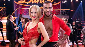 Kathrin menzinger • 346 тыс. Beste Performance Let S Dance Kathrin Stolz Auf Tijan Promiflash De