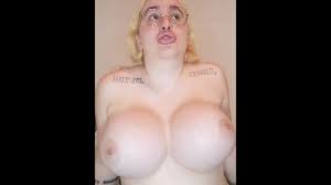 Wanna help a bimbo to be more plastic ?