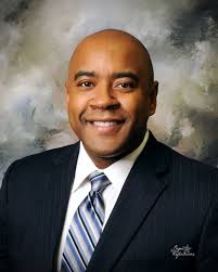 Chemours annonce la promotion de Ron Charles au poste de vice-président  principal en charge du personnel, alors que Susan Kelliher officialise sa  fin de carrière