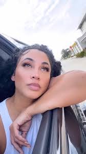 Nicole Darnell's Instagram, Twitter & Facebook