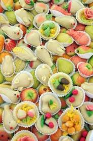 Algarve Sweets Made With Almonds Just So Creative And Delicious Doces De Massapao Marzipan Portuguese Recipes Portugal Food Portuguese Cuisine