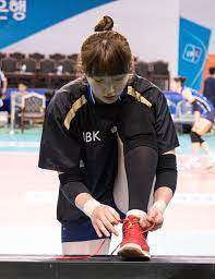 한국은 7일 오후 11시 이번 대회에서 6승 무패를 기록 중인 미국과 경기를 펼친다. ë°•ì •ì•„ ë°°êµ¬ ì„ ìˆ˜ ìœ„í‚¤ë°±ê³¼ ìš°ë¦¬ ëª¨ë'ì˜ ë°±ê³¼ì‚¬ì „