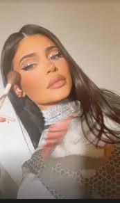 Kylie has one full sibling, kendall jenner. Kendall And Kylie Jenner Got All Dressed Up For A Night Out