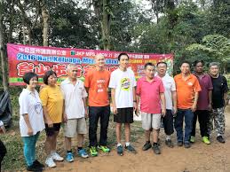 Последние твиты от ean yong hian wah (@eanyonghianwah). Ean Yong Hian Wah On Twitter New Year S Hiking Cleaning Event At Bukit Serdang With Residents ç™»å±±æ­¥è¡Œå®¶åº­æ—¥ Imokman Https T Co Oellqvtzsi