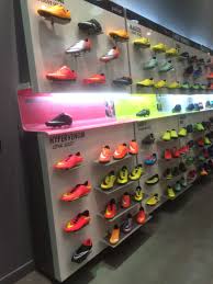 Dubai mall, 1st floor, financial centre road , dubai, united arab emirates. Stadium Sports Uae Dubai Mall Sports Lifestyle Fixtures Fittings Layout Visual Merchandising Www Clear Dubai Mall Outdoor Store Retail Design