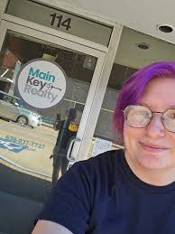 The second new shop opens its doors in town today! Everyone, let's welcome  Raptor.Equine to the Platt….