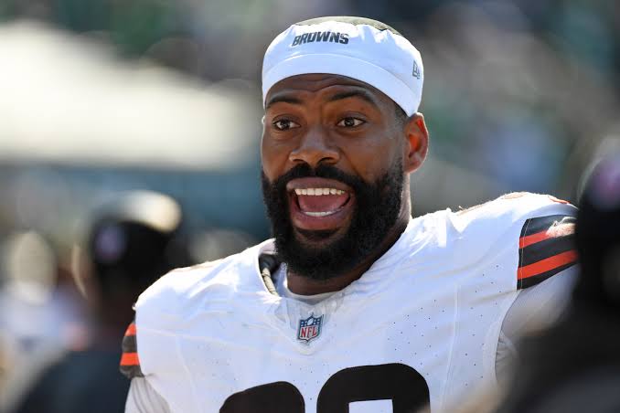 Reports: Lions add edge rusher Za'Darius Smith in trade with Browns |  Reuters