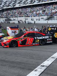 Oval nascar nascar cup series pocono starting lineup: 2019 Daytona 500 Weekend Someone From The Mtj Group Her Son Went To Race Racing Martin Truex Jr Nascar