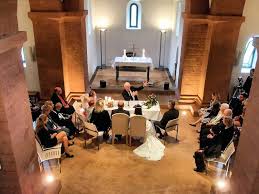 Heliumballons / heliumballonkiste im kloster hornbach klostergarten bei einer hochzeit am 14.08.2015. Pin Von Hochzeitssangerin Kathleen Auf Besondere Orte Zum Heiraten Romantischsten Orte Heiraten Kloster