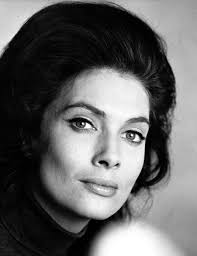 Hildegard NEIL : Biography and movies