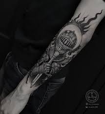 Du könntest dich gerne über die bedeutungen der einzelnen tattoos informieren, um das beste muster für sich zu finden. 1001 Coole Vorlagen Und Motive Fur Tattoos Fur Manner Tattoos For Guys Arm Tattoos For Guys Tattoos