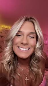 Switched all of my makeup to @rarebeauty ✨ the Hope blush 🤝🏼 my name