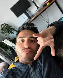 Robert R A Y A (@bobbyboyraya) · Instagram 照片和视频