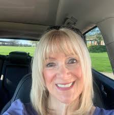 Pastor Dr. Darrell Cummings presented Weirton Assistant City Manager DeeAnn  Pulliam with the Dr. Martin Luther King Jr. Award